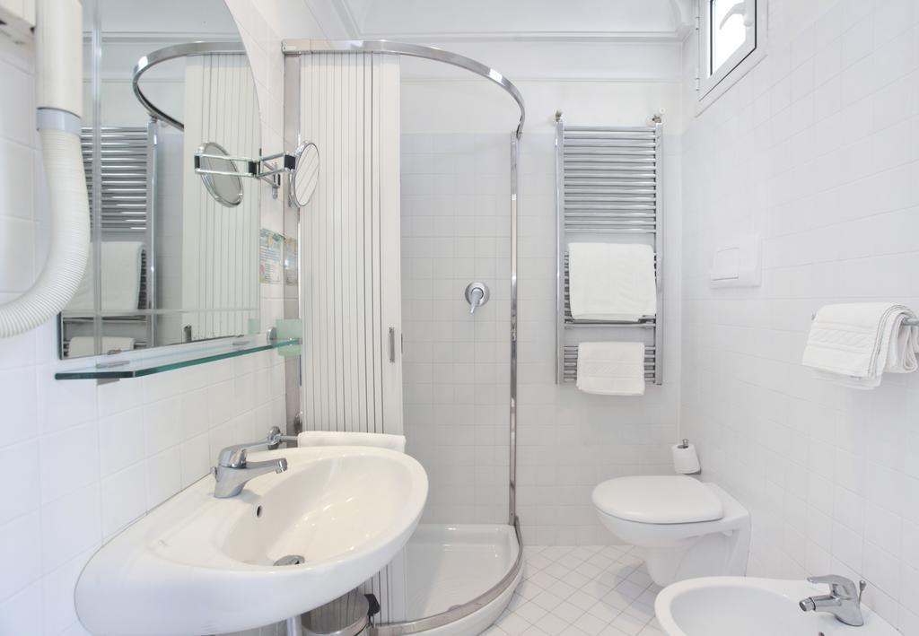 Nautilus Hotel Riccione Phòng bức ảnh